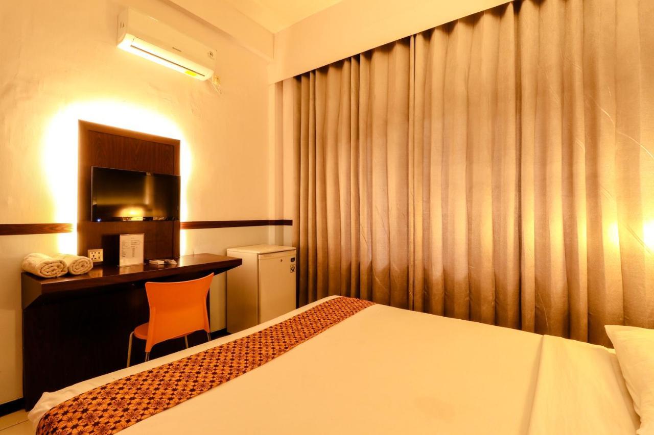 Hotel Jawa Surabaya Exterior foto