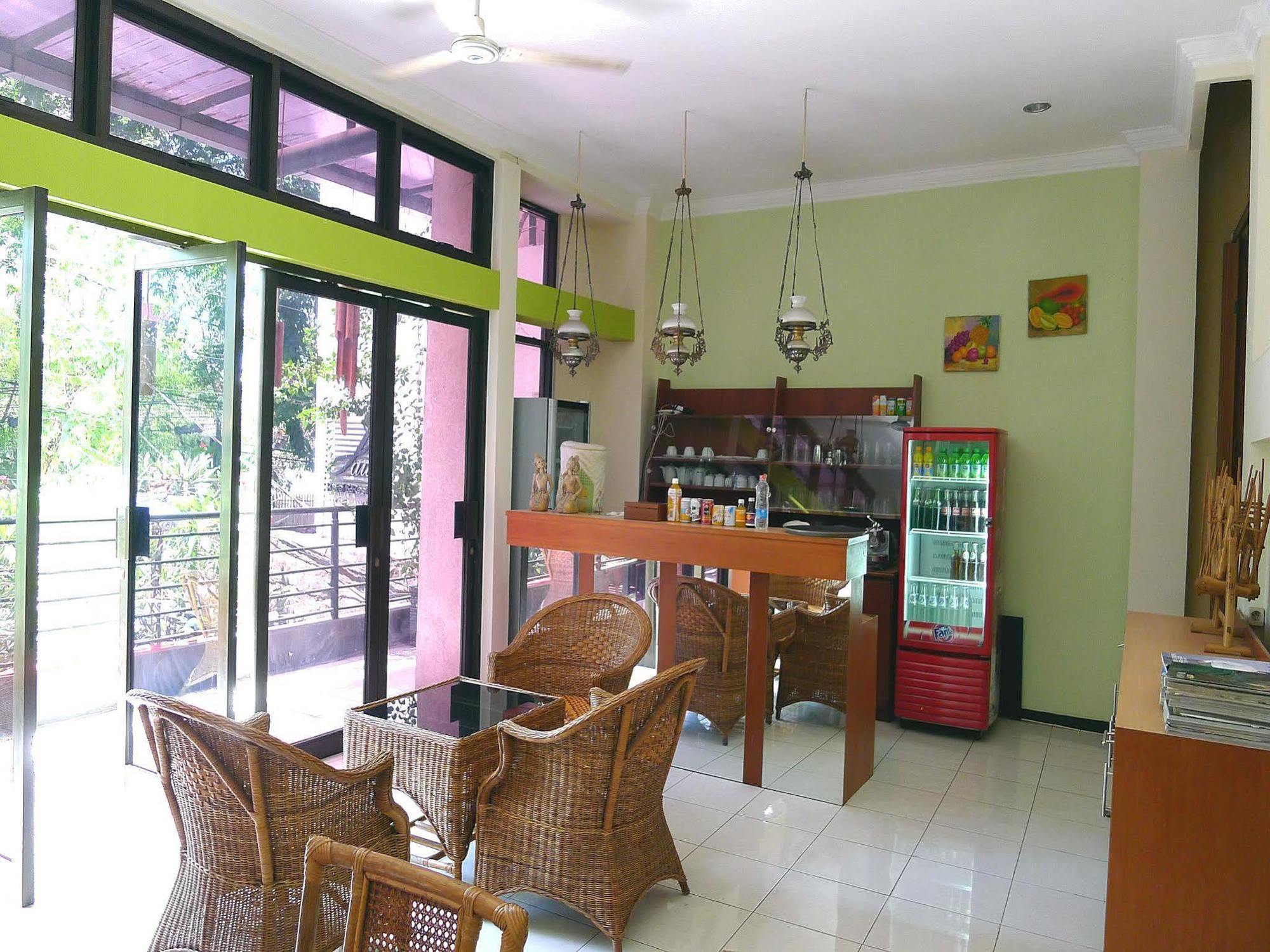 Hotel Jawa Surabaya Exterior foto